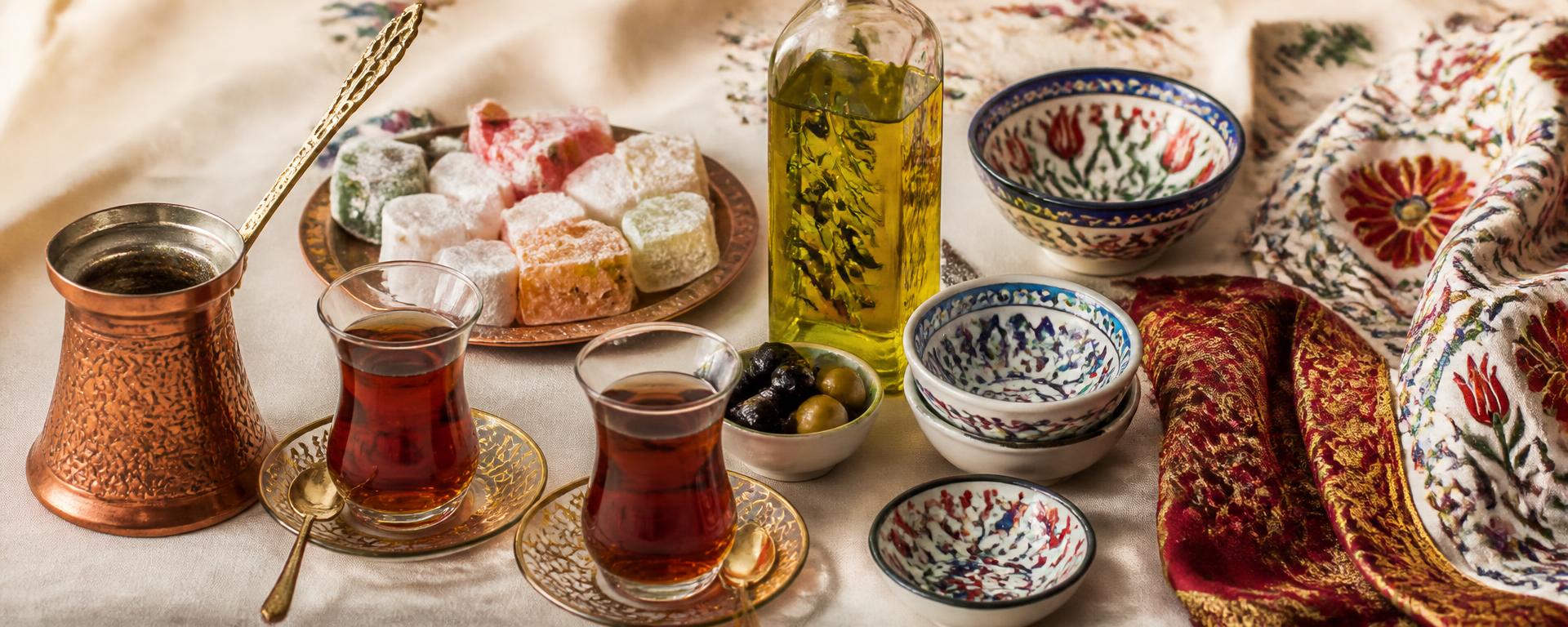 Автентични вкусове и ръчна керамика